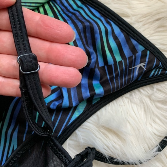 Sport Bra - Picture 8 of 9